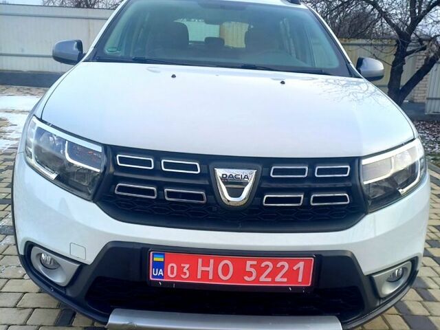Білий Дачія Sandero, об'ємом двигуна 1.2 л та пробігом 11200 тис. км за 7800 $, фото 1 на Automoto.ua