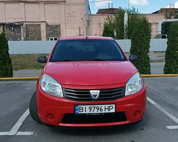 Красный Дачия Сандеро, объемом двигателя 1.4 л и пробегом 275 тыс. км за 4200 $, фото 1 на Automoto.ua