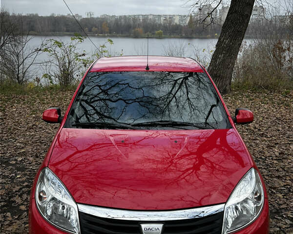 Красный Дачия Сандеро, объемом двигателя 1.4 л и пробегом 152 тыс. км за 4500 $, фото 1 на Automoto.ua