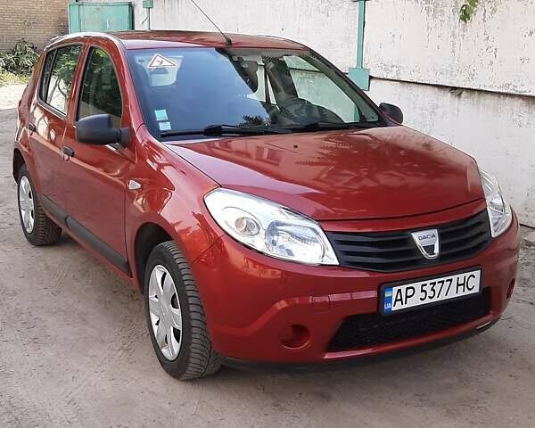 Красный Дачия Сандеро, объемом двигателя 1.2 л и пробегом 132 тыс. км за 4500 $, фото 1 на Automoto.ua