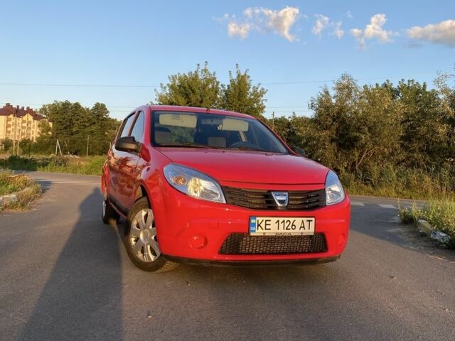 Красный Дачия Сандеро, объемом двигателя 1.5 л и пробегом 267 тыс. км за 4600 $, фото 1 на Automoto.ua