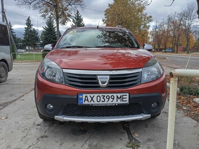 Дачія Sandero 2012 у Великом Бурлуке на Automoto.ua Червоний Дачія Sandero, об'ємом двигуна 1.6 л та пробігом 99 тис. км за 6300 $, фото 1 на Automoto.ua