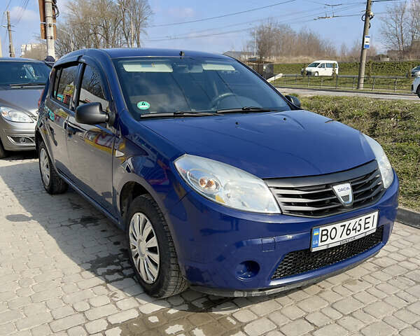 Дачія Sandero, об'ємом двигуна 1.4 л та пробігом 195 тис. км за 4200 $, фото 1 на Automoto.ua