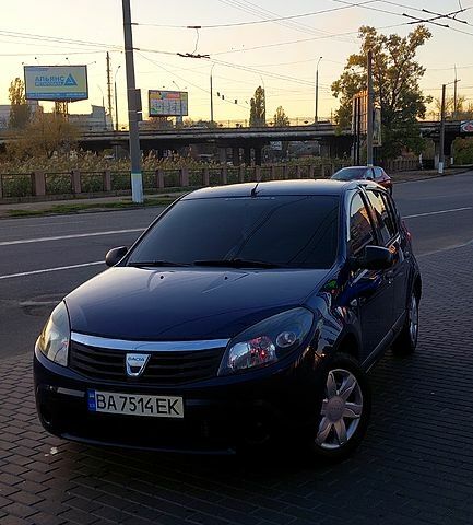 Дачія Sandero, об'ємом двигуна 1.4 л та пробігом 174 тис. км за 4850 $, фото 1 на Automoto.ua