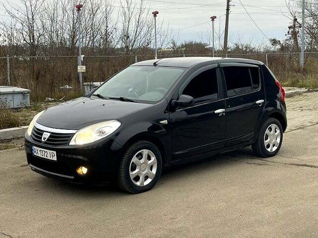 Дачия Сандеро, объемом двигателя 1.6 л и пробегом 200 тыс. км за 4600 $, фото 1 на Automoto.ua