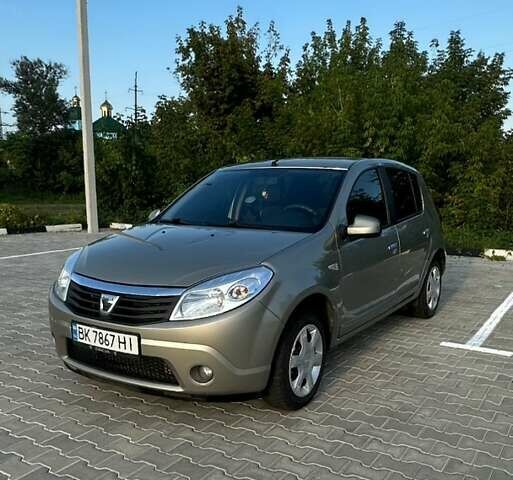 Дачія Sandero, об'ємом двигуна 1.1 л та пробігом 241 тис. км за 4500 $, фото 1 на Automoto.ua