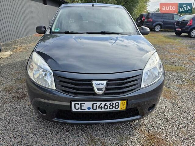 Сірий Дачія Sandero, об'ємом двигуна 1.4 л та пробігом 200 тис. км за 4750 $, фото 1 на Automoto.ua