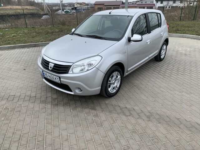 Сірий Дачія Sandero, об'ємом двигуна 0.14 л та пробігом 192 тис. км за 4500 $, фото 1 на Automoto.ua