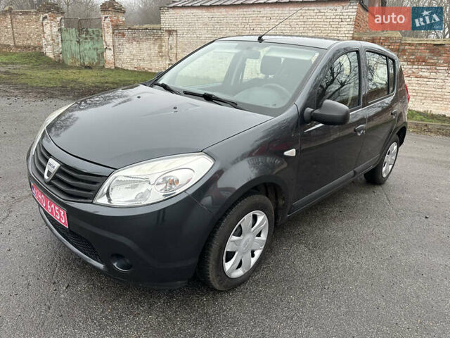Серый Дачия Сандеро, объемом двигателя 1.4 л и пробегом 156 тыс. км за 5200 $, фото 1 на Automoto.ua