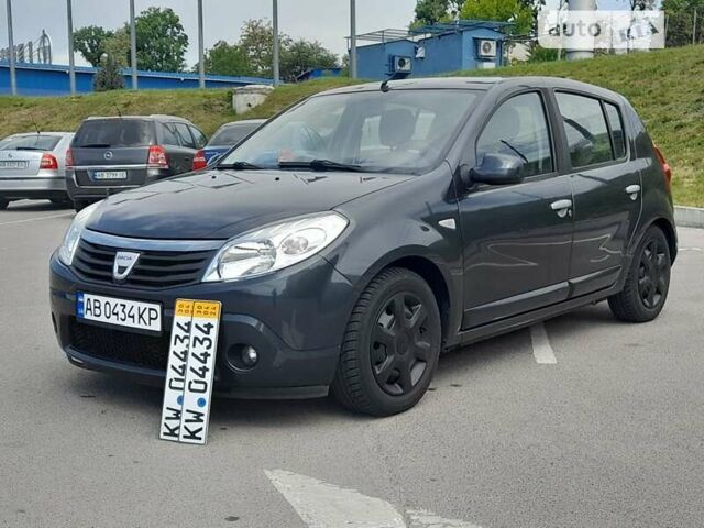 Сірий Дачія Sandero, об'ємом двигуна 1.4 л та пробігом 145 тис. км за 4499 $, фото 1 на Automoto.ua