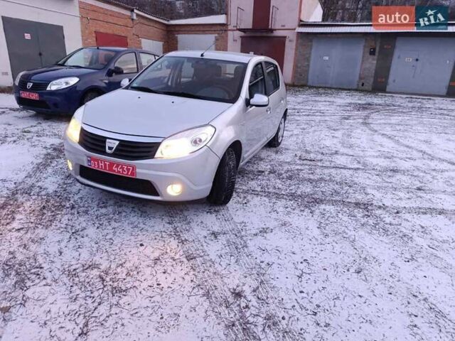 Серый Дачия Сандеро, объемом двигателя 1.4 л и пробегом 92 тыс. км за 4750 $, фото 1 на Automoto.ua