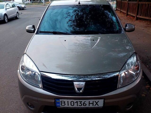 Сірий Дачія Sandero, об'ємом двигуна 1.6 л та пробігом 260 тис. км за 3600 $, фото 1 на Automoto.ua