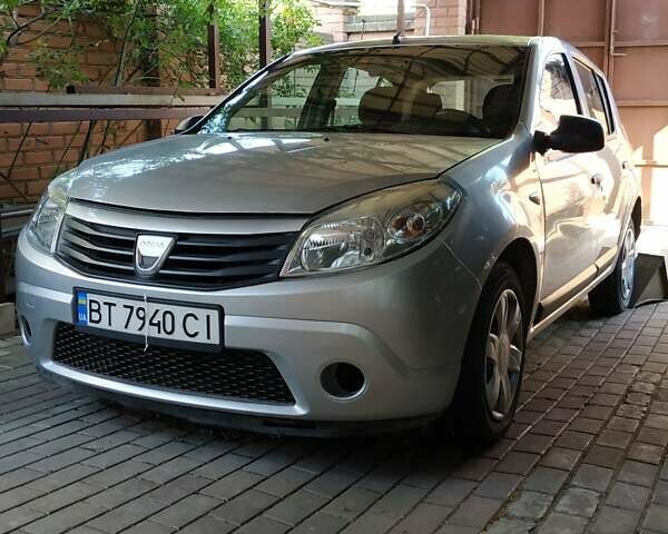 Сірий Дачія Sandero, об'ємом двигуна 1.15 л та пробігом 173 тис. км за 3700 $, фото 1 на Automoto.ua