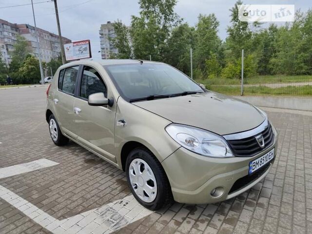 Сірий Дачія Sandero, об'ємом двигуна 1.6 л та пробігом 195 тис. км за 4700 $, фото 1 на Automoto.ua