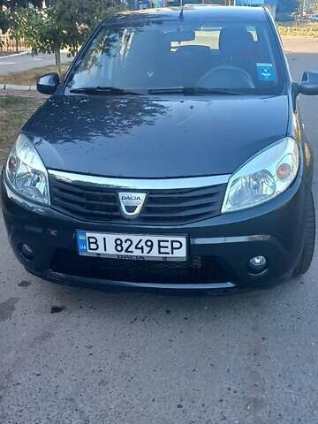 Сірий Дачія Sandero, об'ємом двигуна 1.4 л та пробігом 119 тис. км за 5000 $, фото 1 на Automoto.ua