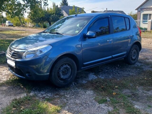 Сірий Дачія Sandero, об'ємом двигуна 0 л та пробігом 254 тис. км за 4600 $, фото 1 на Automoto.ua
