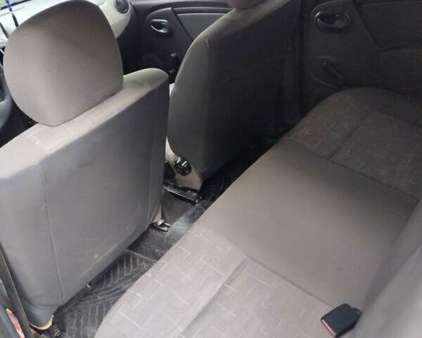 Сірий Дачія Sandero, об'ємом двигуна 0 л та пробігом 149 тис. км за 4250 $, фото 1 на Automoto.ua