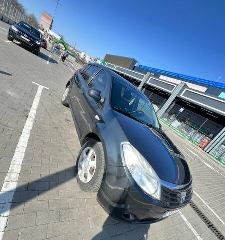 Серый Дачия Сандеро, объемом двигателя 1.15 л и пробегом 238 тыс. км за 4200 $, фото 1 на Automoto.ua