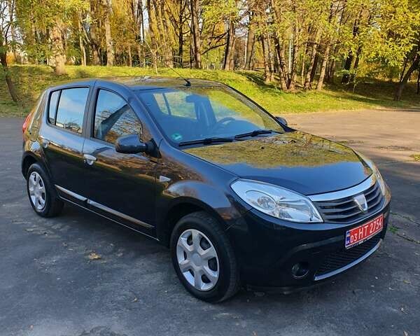 Сірий Дачія Sandero, об'ємом двигуна 1.6 л та пробігом 129 тис. км за 6150 $, фото 1 на Automoto.ua