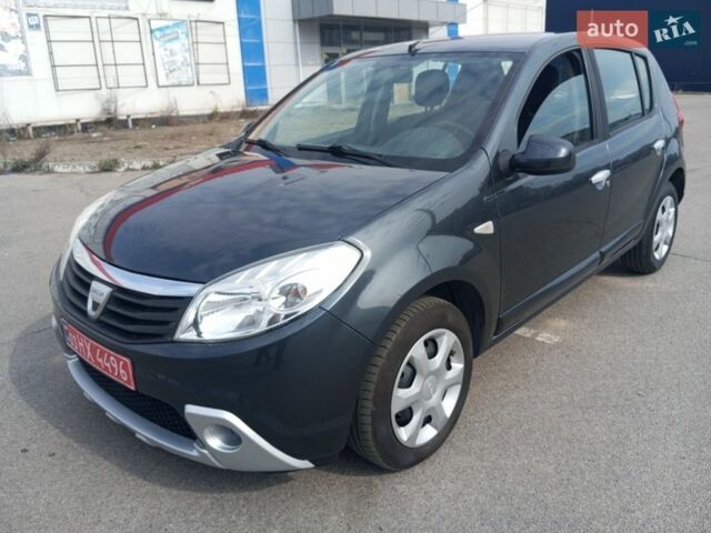 Серый Дачия Сандеро, объемом двигателя 1.4 л и пробегом 156 тыс. км за 5350 $, фото 1 на Automoto.ua