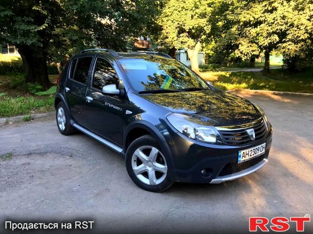 Серый Дачия Сандеро, объемом двигателя 1.5 л и пробегом 280 тыс. км за 6000 $, фото 1 на Automoto.ua