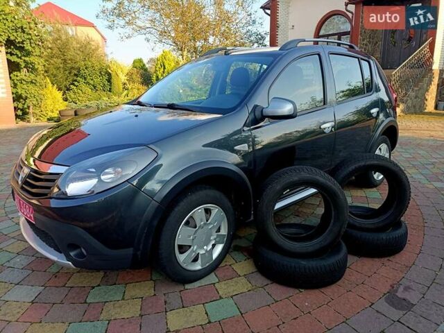 Сірий Дачія Sandero, об'ємом двигуна 1.6 л та пробігом 110 тис. км за 6990 $, фото 1 на Automoto.ua