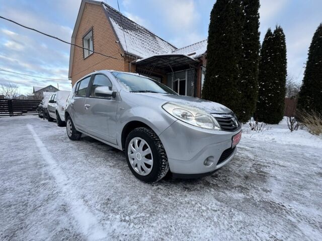 Сірий Дачія Sandero, об'ємом двигуна 1.4 л та пробігом 185 тис. км за 4999 $, фото 1 на Automoto.ua