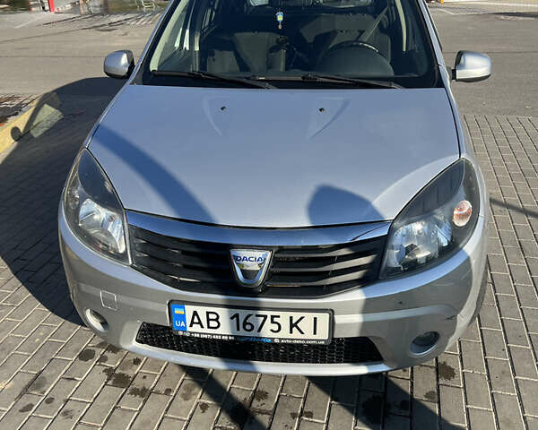 Сірий Дачія Sandero, об'ємом двигуна 1.15 л та пробігом 171 тис. км за 3700 $, фото 1 на Automoto.ua