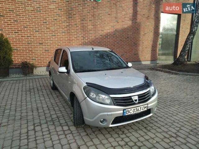 Сірий Дачія Sandero, об'ємом двигуна 1.4 л та пробігом 160 тис. км за 5500 $, фото 1 на Automoto.ua