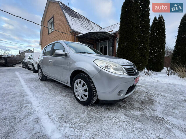 Сірий Дачія Sandero, об'ємом двигуна 1.4 л та пробігом 185 тис. км за 4999 $, фото 1 на Automoto.ua