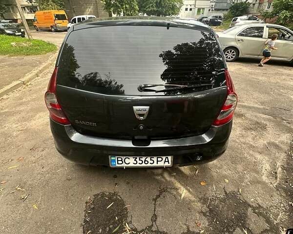 Серый Дачия Сандеро, объемом двигателя 1.15 л и пробегом 240 тыс. км за 4500 $, фото 1 на Automoto.ua