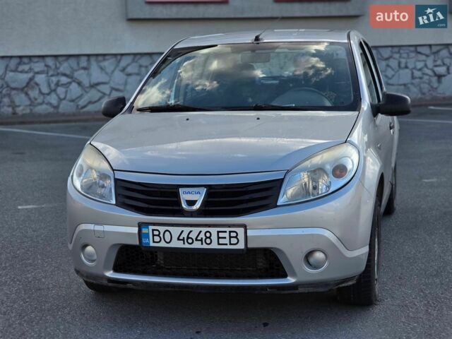 Сірий Дачія Sandero, об'ємом двигуна 1.4 л та пробігом 338 тис. км за 2399 $, фото 1 на Automoto.ua