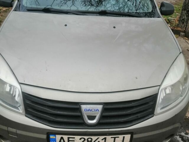 Серый Дачия Сандеро, объемом двигателя 1.5 л и пробегом 248 тыс. км за 4500 $, фото 1 на Automoto.ua