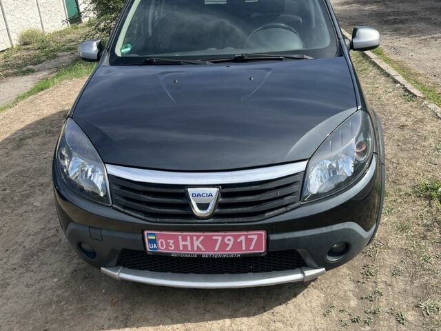 Сірий Дачія Sandero, об'ємом двигуна 1.6 л та пробігом 131 тис. км за 6400 $, фото 1 на Automoto.ua