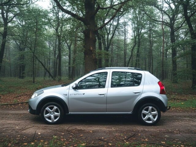 Сірий Дачія Sandero, об'ємом двигуна 1.6 л та пробігом 183 тис. км за 6300 $, фото 1 на Automoto.ua