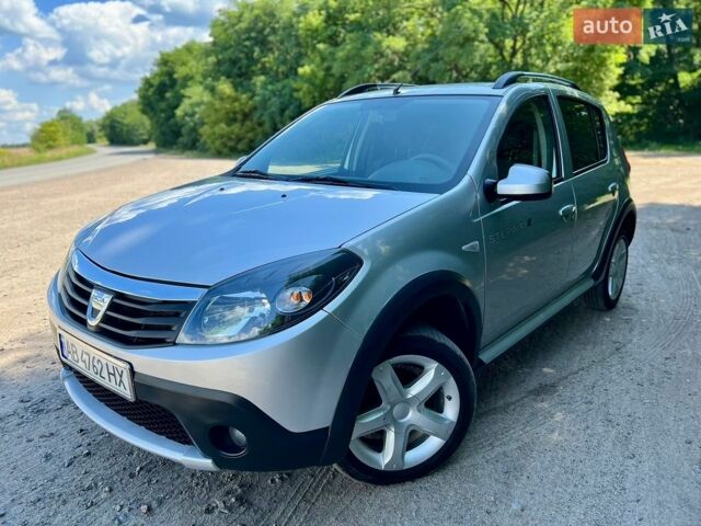 Сірий Дачія Sandero, об'ємом двигуна 1.6 л та пробігом 131 тис. км за 7100 $, фото 1 на Automoto.ua