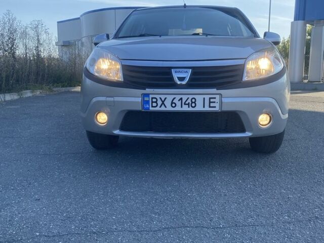 Сірий Дачія Sandero, об'ємом двигуна 1.2 л та пробігом 160 тис. км за 4500 $, фото 1 на Automoto.ua