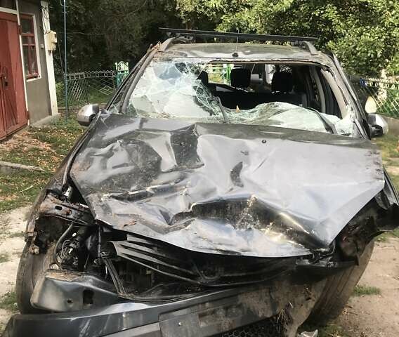 Сірий Дачія Sandero, об'ємом двигуна 1.6 л та пробігом 250 тис. км за 1200 $, фото 1 на Automoto.ua