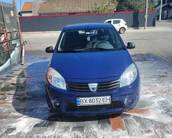 Синий Дачия Сандеро, объемом двигателя 1.4 л и пробегом 236 тыс. км за 3900 $, фото 1 на Automoto.ua