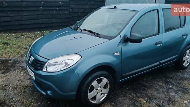 Синий Дачия Сандеро, объемом двигателя 1.6 л и пробегом 221 тыс. км за 5500 $, фото 1 на Automoto.ua