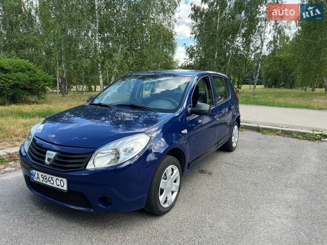 Синий Дачия Сандеро, объемом двигателя 1.4 л и пробегом 350 тыс. км за 2700 $, фото 1 на Automoto.ua