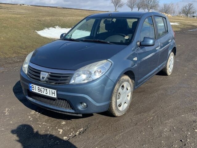 Синий Дачия Сандеро, объемом двигателя 1.6 л и пробегом 170 тыс. км за 5600 $, фото 1 на Automoto.ua