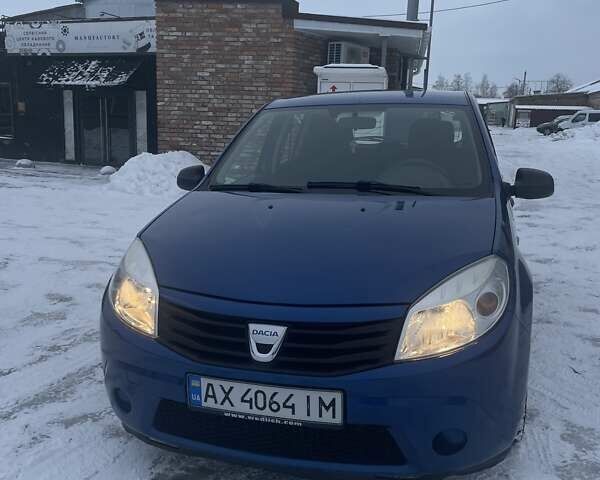 Синий Дачия Сандеро, объемом двигателя 1.4 л и пробегом 211 тыс. км за 2800 $, фото 1 на Automoto.ua