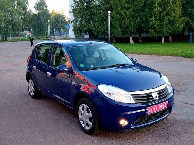 Синій Дачія Sandero, об'ємом двигуна 1.4 л та пробігом 170 тис. км за 4699 $, фото 1 на Automoto.ua