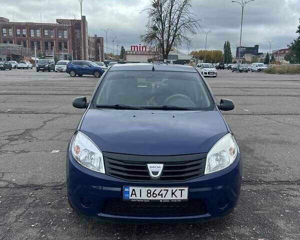 Синий Дачия Сандеро, объемом двигателя 1.39 л и пробегом 207 тыс. км за 4000 $, фото 1 на Automoto.ua
