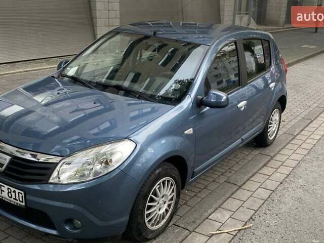 Синий Дачия Сандеро, объемом двигателя 1.6 л и пробегом 135 тыс. км за 5399 $, фото 1 на Automoto.ua