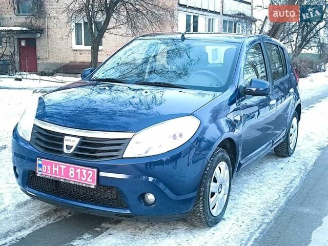Синий Дачия Сандеро, объемом двигателя 1.6 л и пробегом 201 тыс. км за 5850 $, фото 1 на Automoto.ua