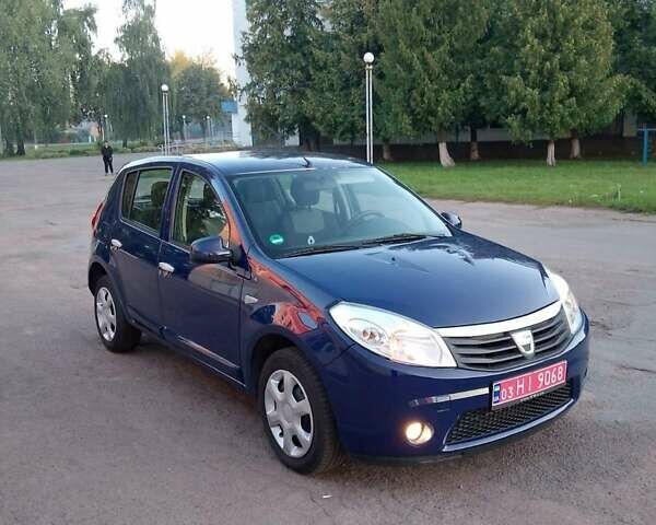 Синий Дачия Сандеро, объемом двигателя 1.4 л и пробегом 180 тыс. км за 4750 $, фото 1 на Automoto.ua