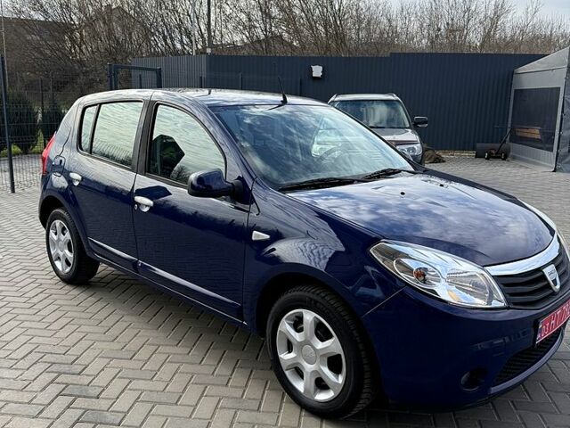 Синий Дачия Сандеро, объемом двигателя 1.6 л и пробегом 150 тыс. км за 5900 $, фото 1 на Automoto.ua