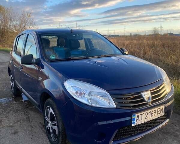 Дачия Сандеро 2009 в Ивано-Франковске на Automoto.ua Синий Дачия Сандеро, объемом двигателя 1.4 л и пробегом 356 тыс. км за 4100 $, фото 1 на Automoto.ua